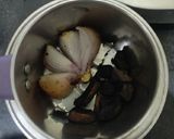 A picture of step 2 of Black Egg Curry.
