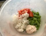 Foto langkah ke 1 dari resep Mpasi 6 bulan tomyam nabu(tomat ayam, nasi, buncis).