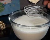 A picture of step 1 of No churn mango ice cream.