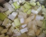 Foto del paso 1 de la receta: Sopa de papa con poro 🥔 🥣