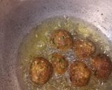 A picture of step 2 of Gobhi kofta curry.