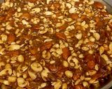 मिक्स ड्राई फ्रूट्स चिक्की (mix dry fruit chikki recipe in Hindi) रेसिपी चरण 5 फोटो