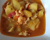Foto del paso 9 de la receta: Patatas guisadas con sepia y gambas