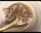 A picture of step 3 of Black sesame oil pork kidney soup.