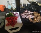 Foto del paso 1 de la receta: Chow Fan salteado de cerdo, ternera y pollo al roquefort al Disco
