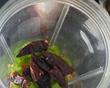A picture of step 1 of Red Curry Chicken.