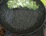 Foto langkah ke 6 dari resep Dadar Telur Selada.