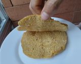 Foto del paso 1 de la receta: Arepa🫓de maíz🌽pelado rellena de carne asada🥩y ensalada🥙🧆