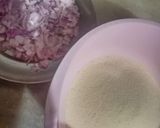 A picture of step 1 of Rava chilla.