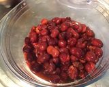 Une image de l'étape 2 de Compote de cerises et cassis.
