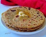 A picture of step 6 of Pizza flavour palak paneer paratha.