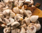 A picture of step 5 of Mushroom Matar.
