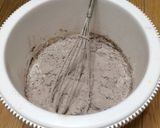 Foto langkah ke 1 dari resep Choco Chips Ciffon Cake.