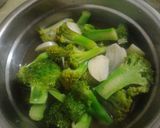 Foto langkah ke 6 dari resep Tumis brokoli no minyak #diet#sehat.