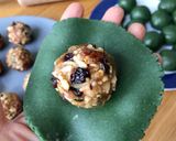 Hình bước làm 8 của món Bánh Trung Thu Mini Thập Cẩm Trứng Muối Với Vỏ Bánh Tảo Xoăn Spirulina