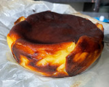 Foto langkah ke 7 dari resep Basque Burnt Cheesecake.