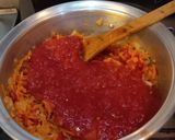 Foto del paso 3 de la receta: Salsa portuguesa 🍅🧅🥕🫑🌶️ para acompañar Cappellettis🍝😋