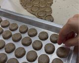 Gambar langkah 4 resipi Crumble cookies.