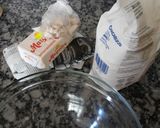 Foto del paso 1 de la receta: Medialunas de manteca
