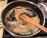 Pergos rizs, Cérnametélt tésztával (Rice n Roni) recept fázis 2 fotója