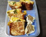 Foto langkah ke 6 dari resep Sandwich Ayam Telur.