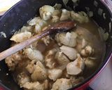 Une image de l'étape 10 de Poulet aux oignons,combavas,crème et gingembre.