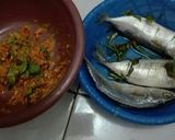 Foto langkah ke 2 dari resep Pepes kembung kemangi.