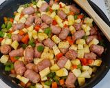 Foto del paso 4 de la receta Pisto con salchichas frescas