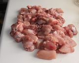 Foto del paso 1 de la receta: Pollo al ajillo