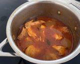 A picture of step 1 of Chinese noodles with chicken curry 😋😋😋.