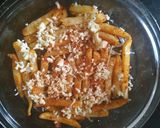 A picture of step 3 of French fries pizza.