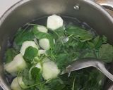 Foto langkah ke 3 dari resep Sayur Bening Bayam Oyong.