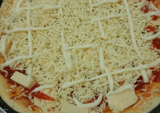 Langkah-langkah untuk membuat Cara bikin Pizza Teflon Rumahan