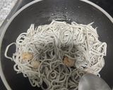 Foto del paso 3 de la receta: Gulas con gambas al ajillo