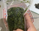 Foto langkah ke 2 dari resep 87. Bekal onigiri simple.