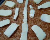 Foto del paso 3 de la receta: Pizza con harina integral jamón cocido y queso
