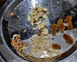 A picture of step 4 of Poppy seeds kheer.