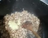 A picture of step 1 of Red Sauce Mince Pasta.