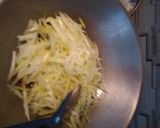 Foto langkah ke 3 dari resep Tumis Pepaya,Kulit Mlinjo,daun so.