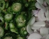 करेला दो प्याजा (karela do pyaza recipe in Hindi) रेसिपी चरण 1 फोटो