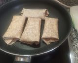 Foto del paso 10 de la receta Burritos de salmón y verduras (brócolis, zanahorias y aguacate)