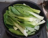 Foto langkah ke 4 dari resep Pakcoy Garlic Oil.