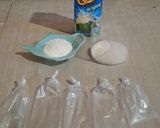 Foto langkah ke 1 dari resep Bola Air Kelapa - Mochi Kelapa.