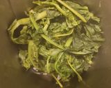 Foto del passaggio 4 della ricetta Risotto con cime di rapa e cozze