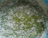 Foto langkah ke 2 dari resep Steam green tea lava cake.