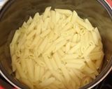 Tejszínes húsos sárgarépás penne tészta recept fázis 2 fotója