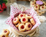 Foto langkah ke 5 dari resep Thumbprint Cookies (354).