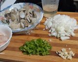 Foto del paso 3 de la receta: Verdinas con gambas y almejas