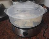 Foto del paso 2 de la receta: Merluza al vapor con ensalada