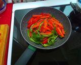 Foto del paso 4 de la receta: Hamburguesa especial de pollo